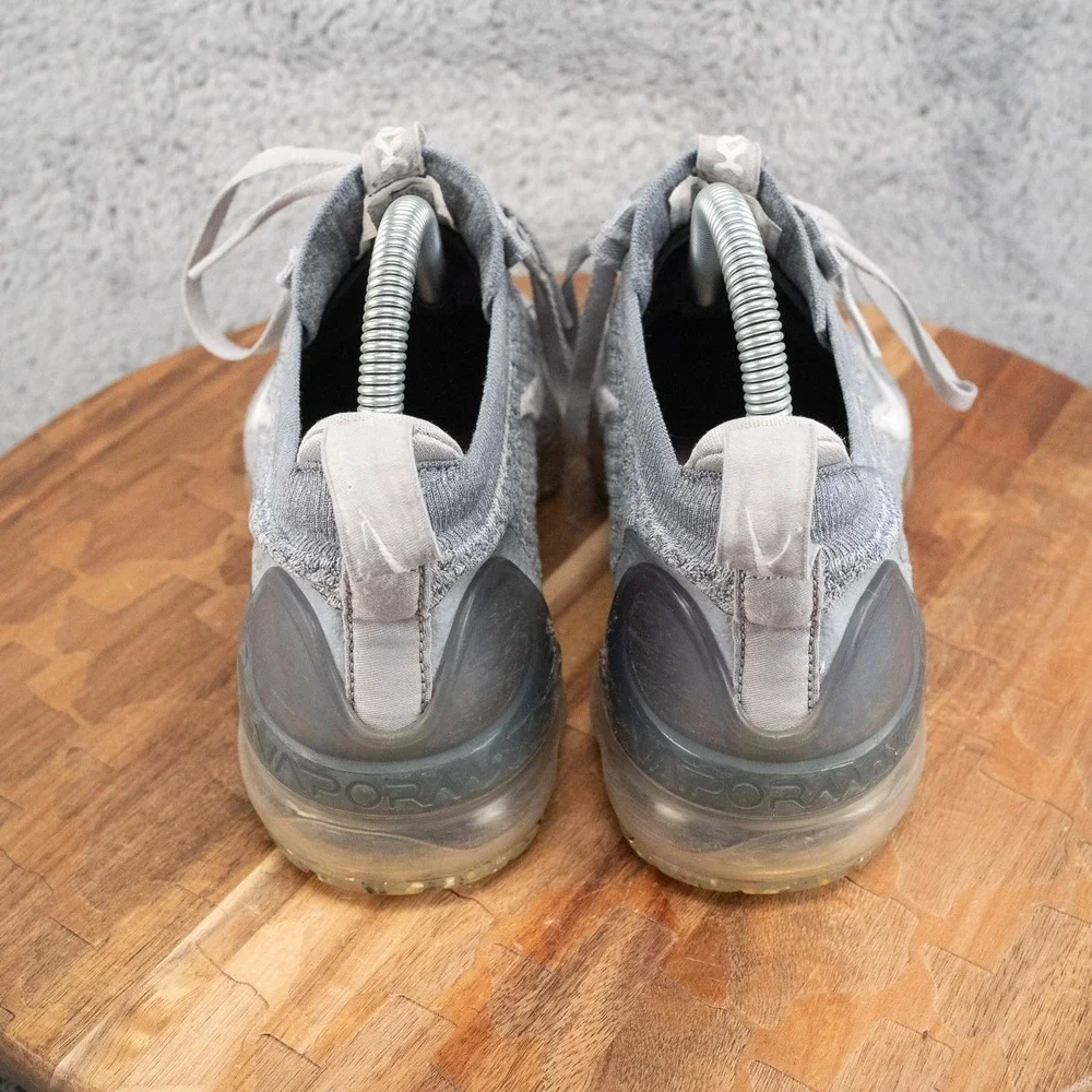 Nike Air VaporMax Shoes Youth Sz 5.5 Flyknit Sneakers DB1550-400